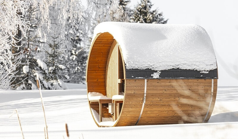 barrel-210-sudova-sauna-hekla-v-zime